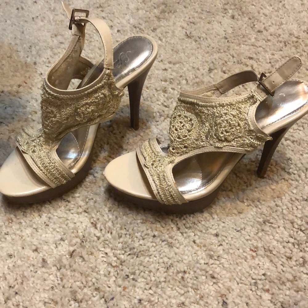Heels size 7.5